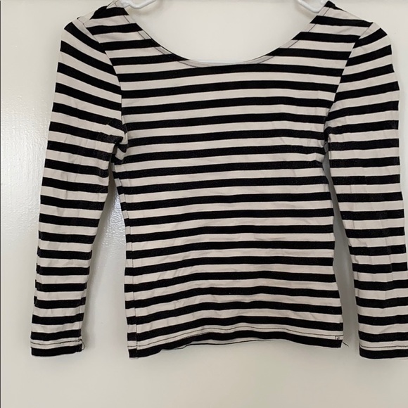 CUTE TOP - Picture 2 of 2